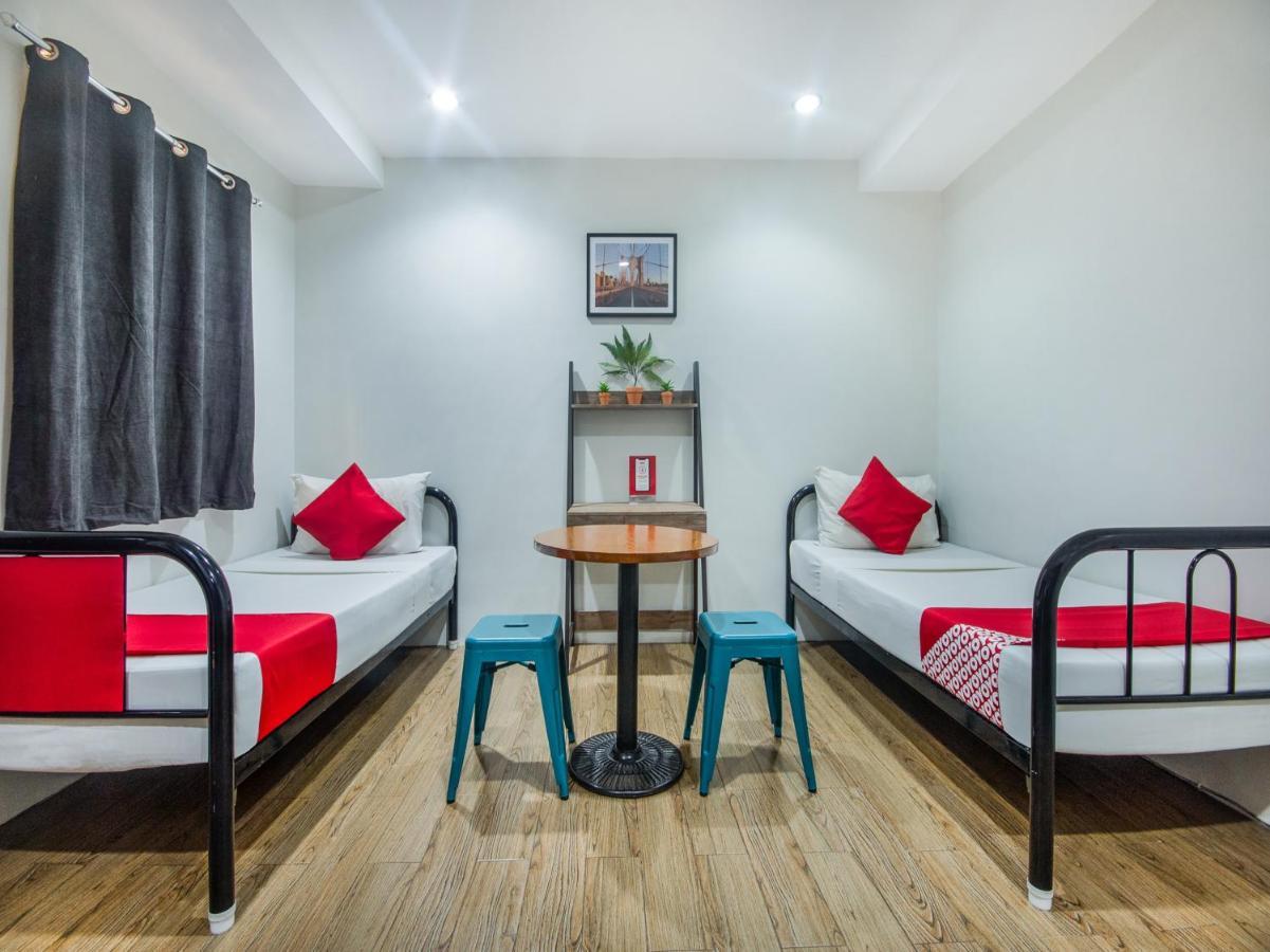 Oyo 443 Maria Cristina Arcade Suites Cebu Ngoại thất bức ảnh