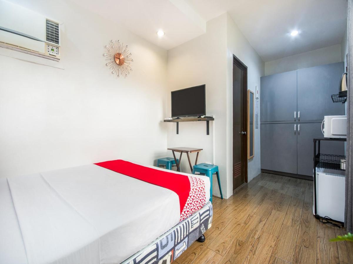 Oyo 443 Maria Cristina Arcade Suites Cebu Ngoại thất bức ảnh