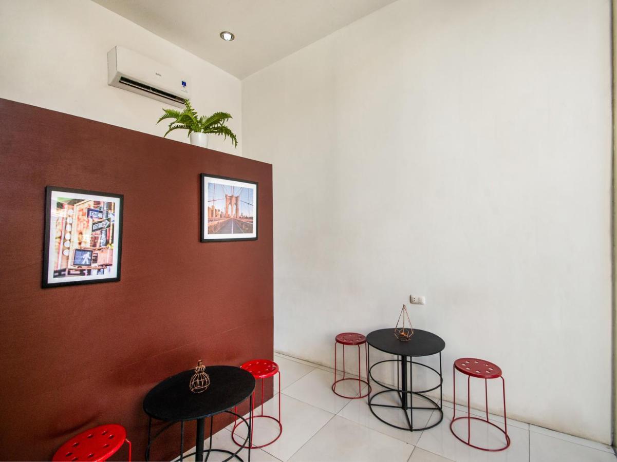 Oyo 443 Maria Cristina Arcade Suites Cebu Ngoại thất bức ảnh