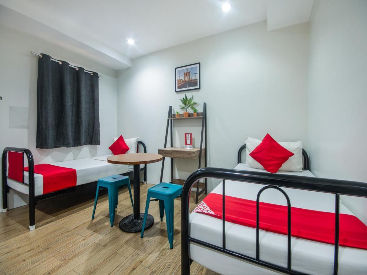 Oyo 443 Maria Cristina Arcade Suites Cebu Ngoại thất bức ảnh